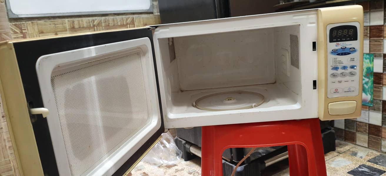 Microwave oven 1