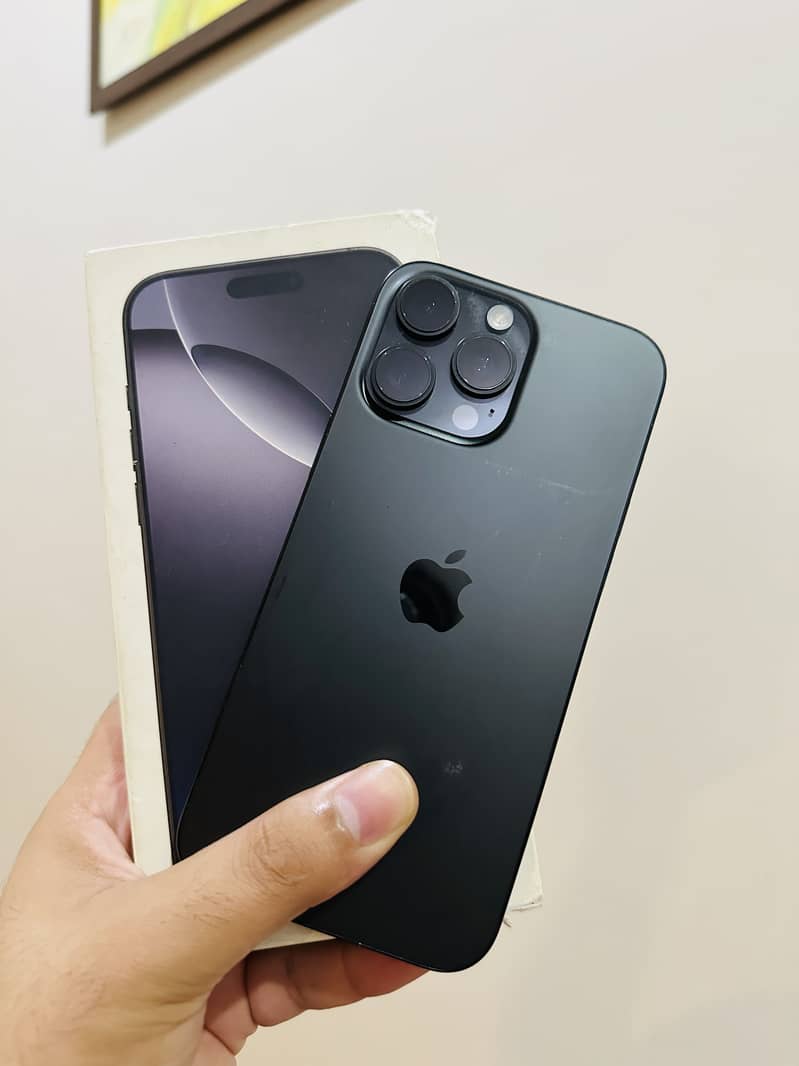 Apple iPhone 16 Pro Max jv 0
