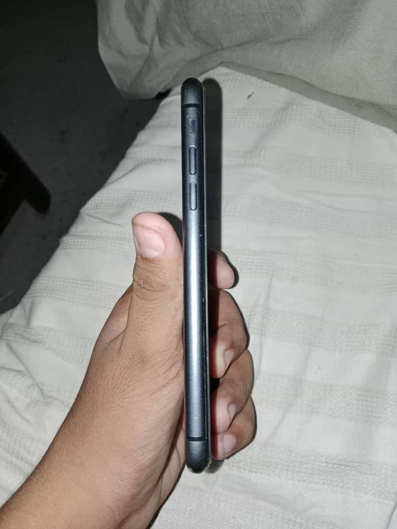 Apple iPhone 11 2