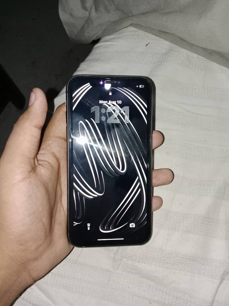 Apple iPhone 11 7