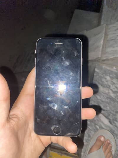 Apple iPhone 6S rate ma kamii peshi hojay gi