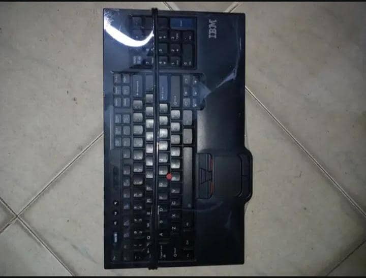 IBM KEYBOARD 1
