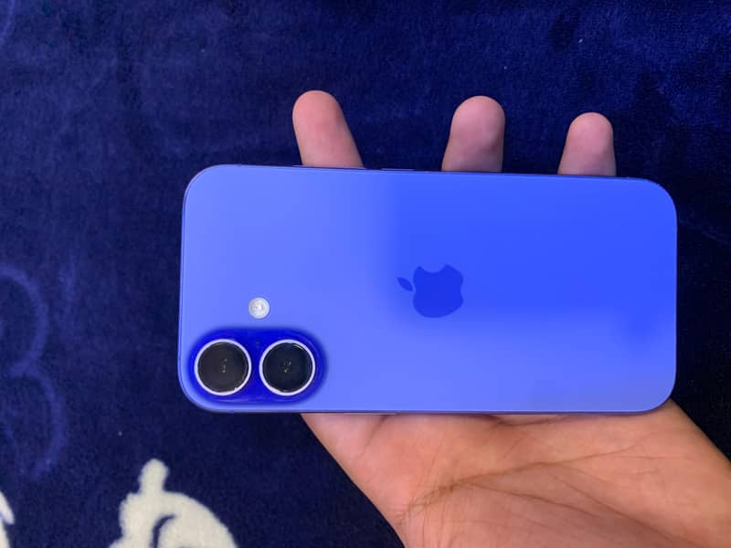 iPhone 16 0