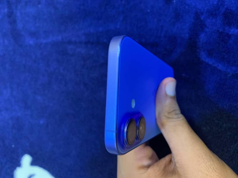 iPhone 16 1