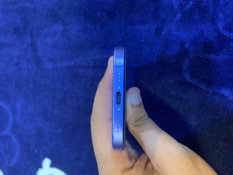 iPhone 16 2