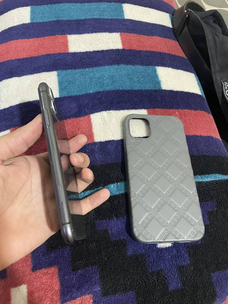 Apple iPhone 11 2