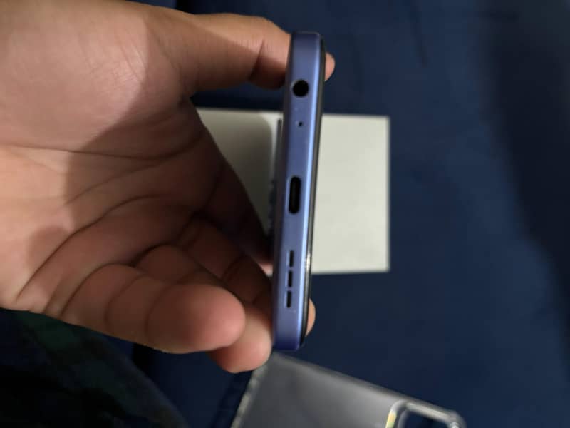 Tecno Spark 40 4