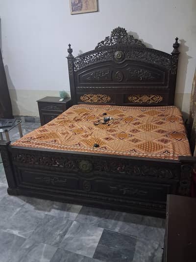 chinioti bed king size with 2 side tables and mattress