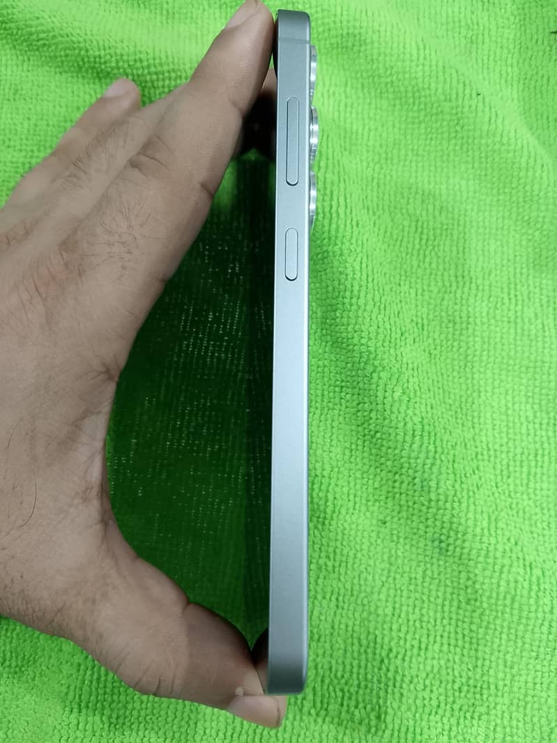 Samsung Mobile S25 3