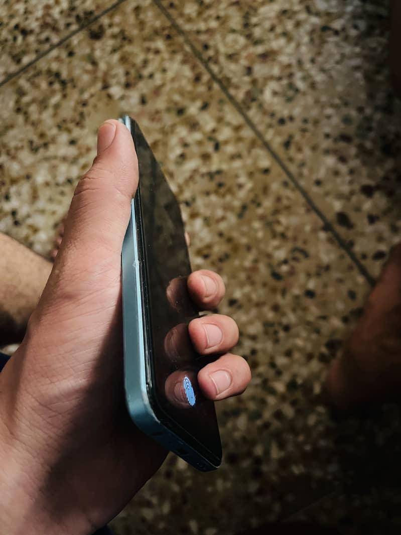 OPPO A78 0