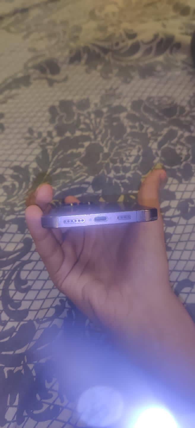 Apple iPhone 14 Pro Max 6