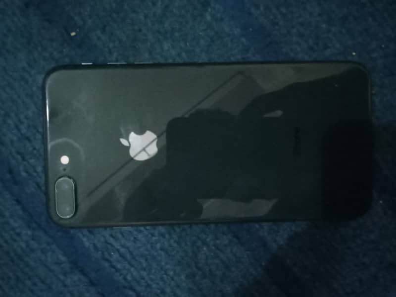 Apple iPhone 8 Plus 1