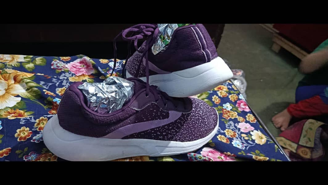 shose 16
