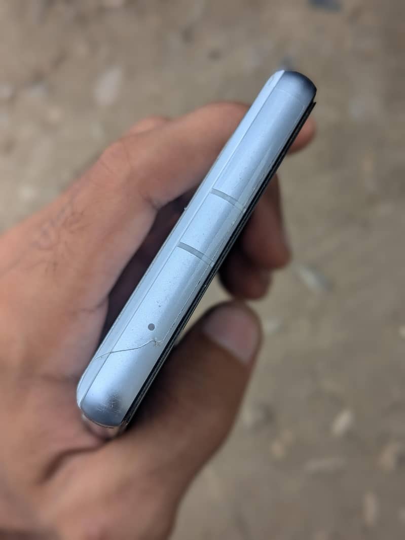 Google Pixel 7a 2