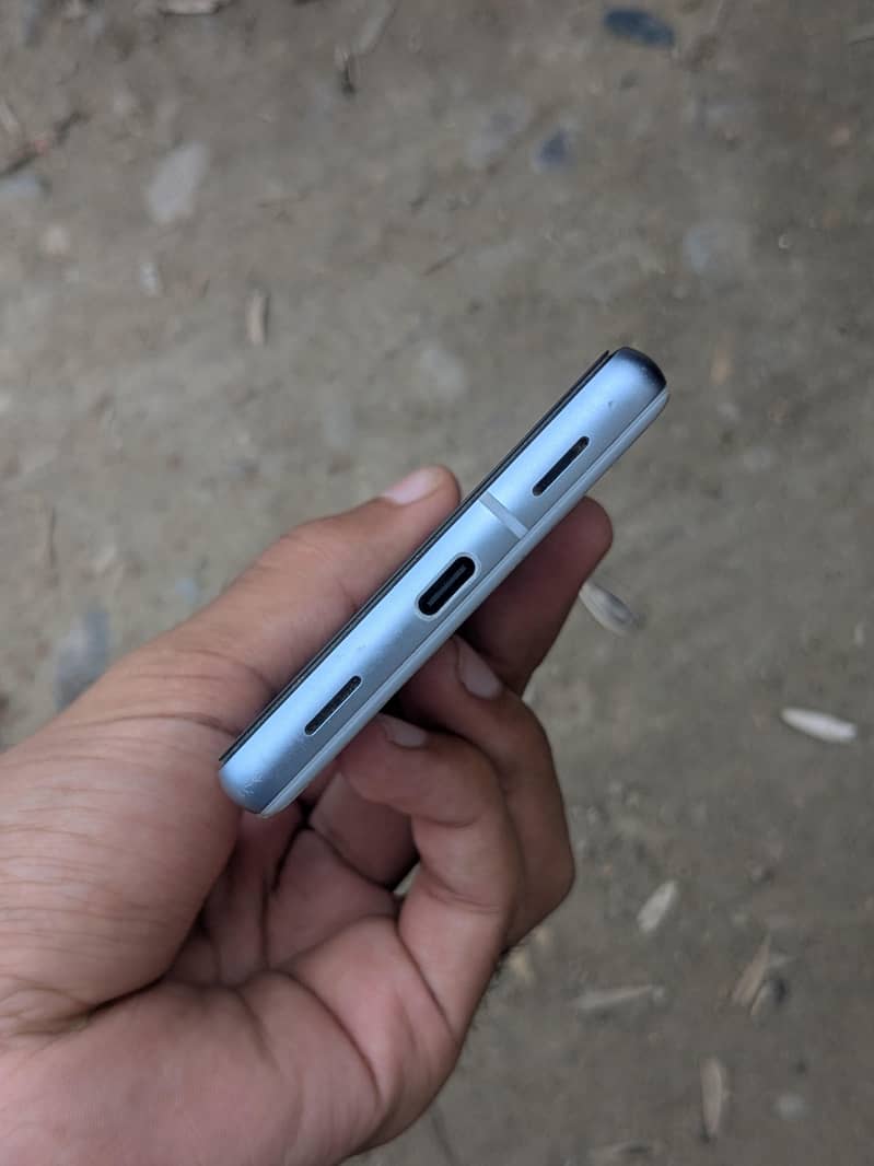 Google Pixel 7a 5