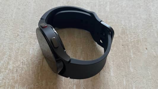 Samsung Galaxy Watch 4 (Black) – Mint Condition!