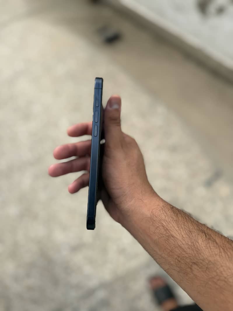 Apple iPhone 15 Pro Max 1