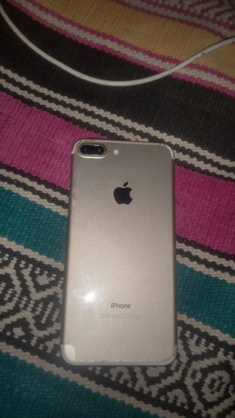 Apple iPhone 7 Plus 3