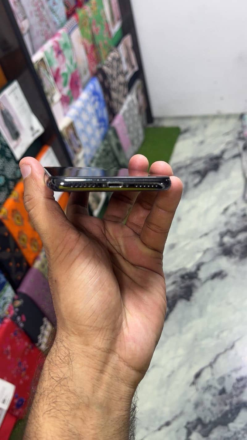 Apple iPhone X 03415319088 is py rabta kry thank you 5