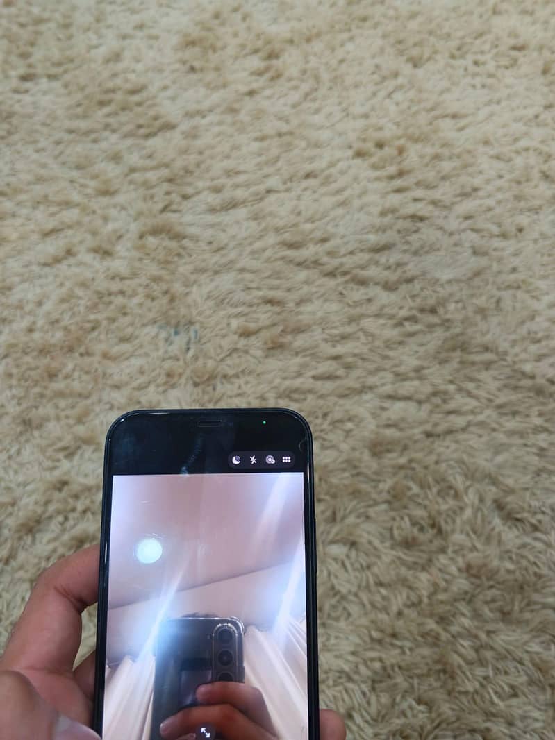Apple iPhone 12 3