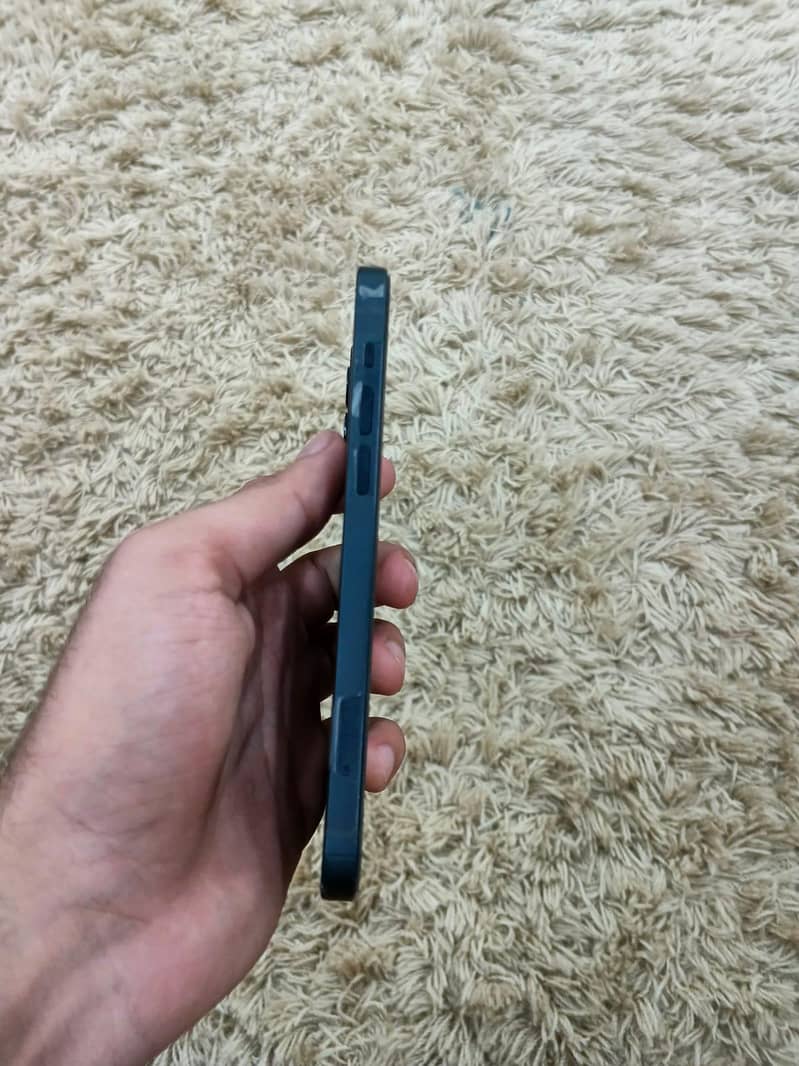 Apple iPhone 12 8