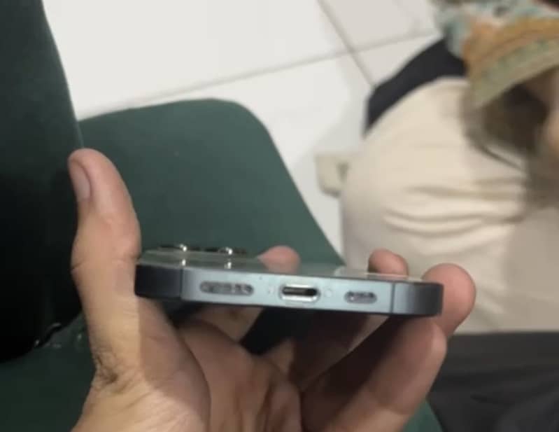Apple iPhone 13 Pro 4