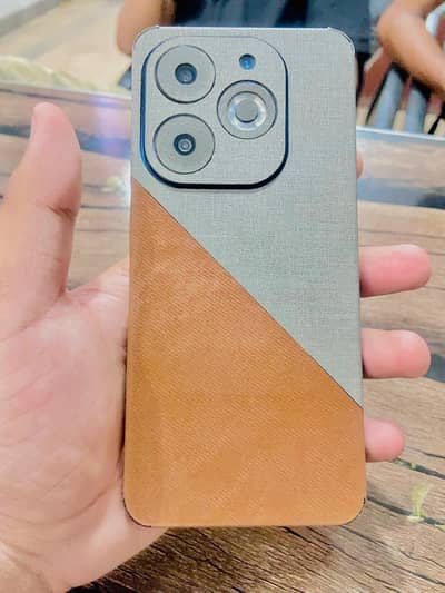 Infinix Smart 8 Pro 8/128 50 Mp