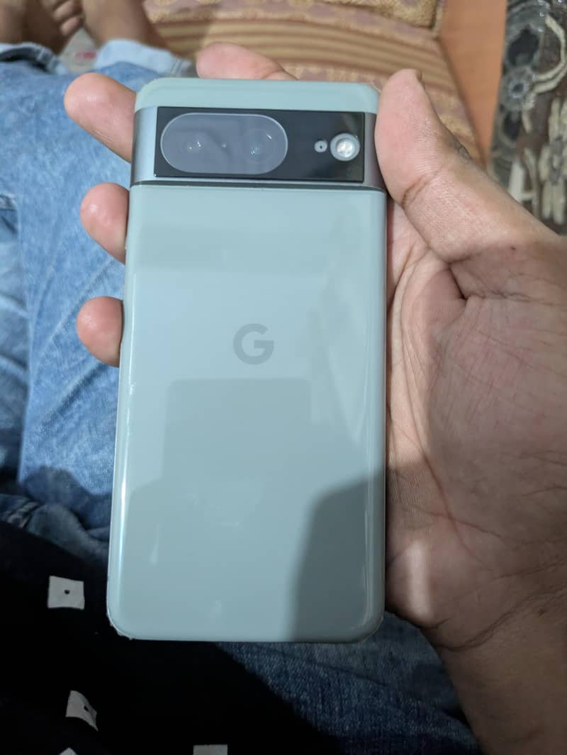 Google pixel 8 1