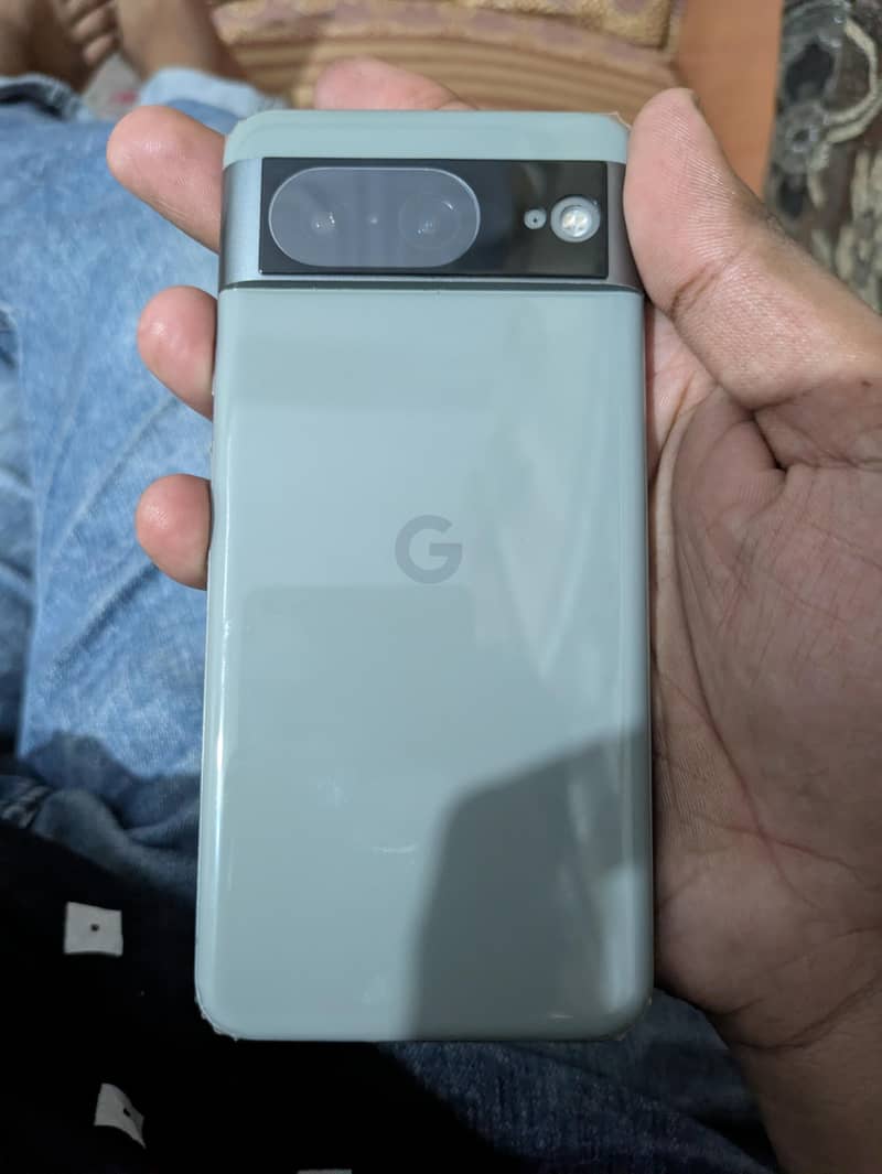 Google pixel 8 2