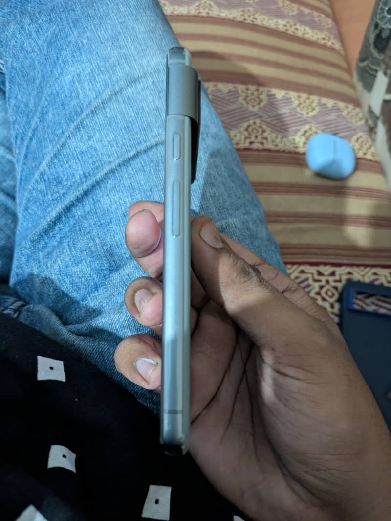 Google pixel 8 3