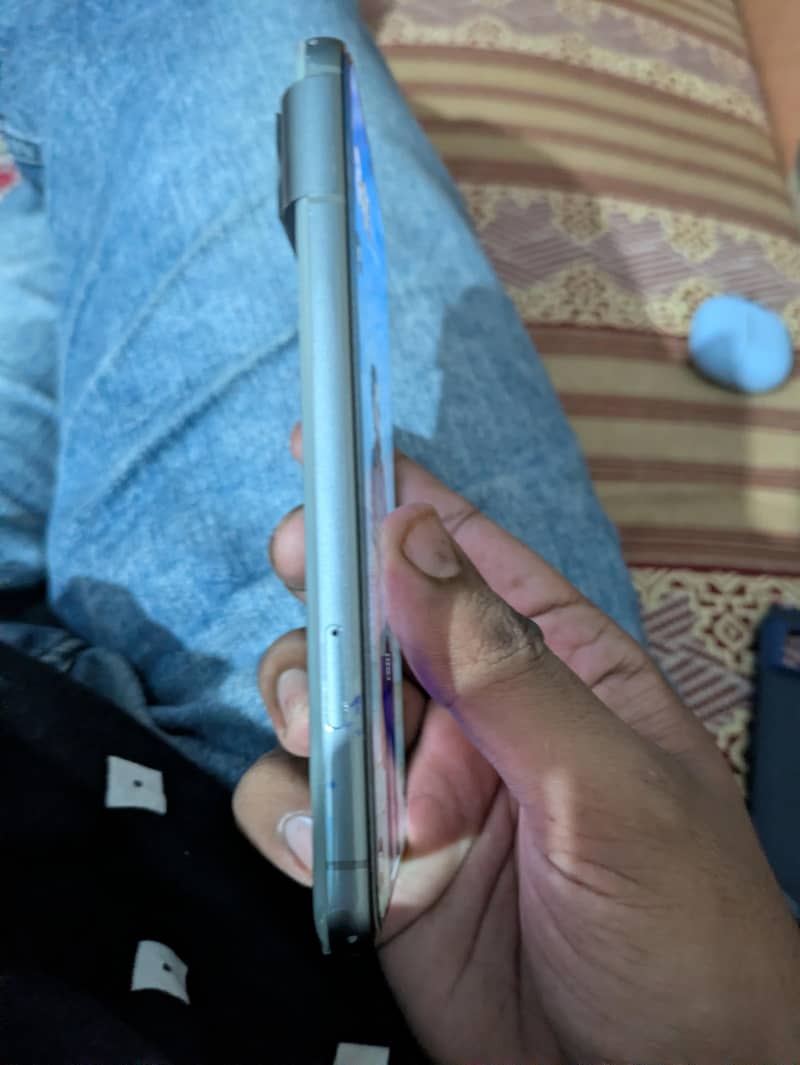 Google pixel 8 5