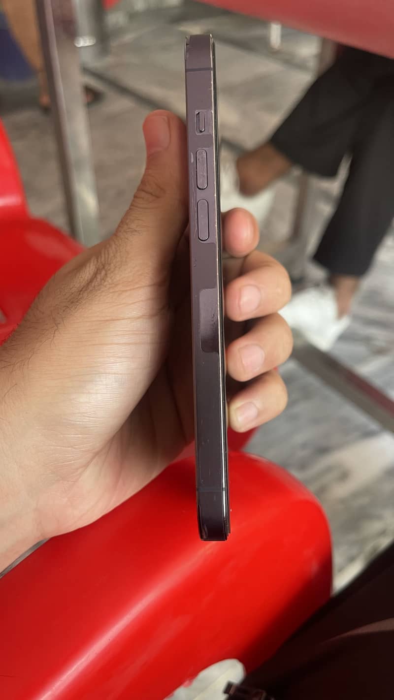 Apple iPhone 14 Pro 4