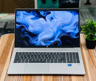 HP G9 12th Gen i5  8GB 256GB 15.6" Display & Numpad Keyboard