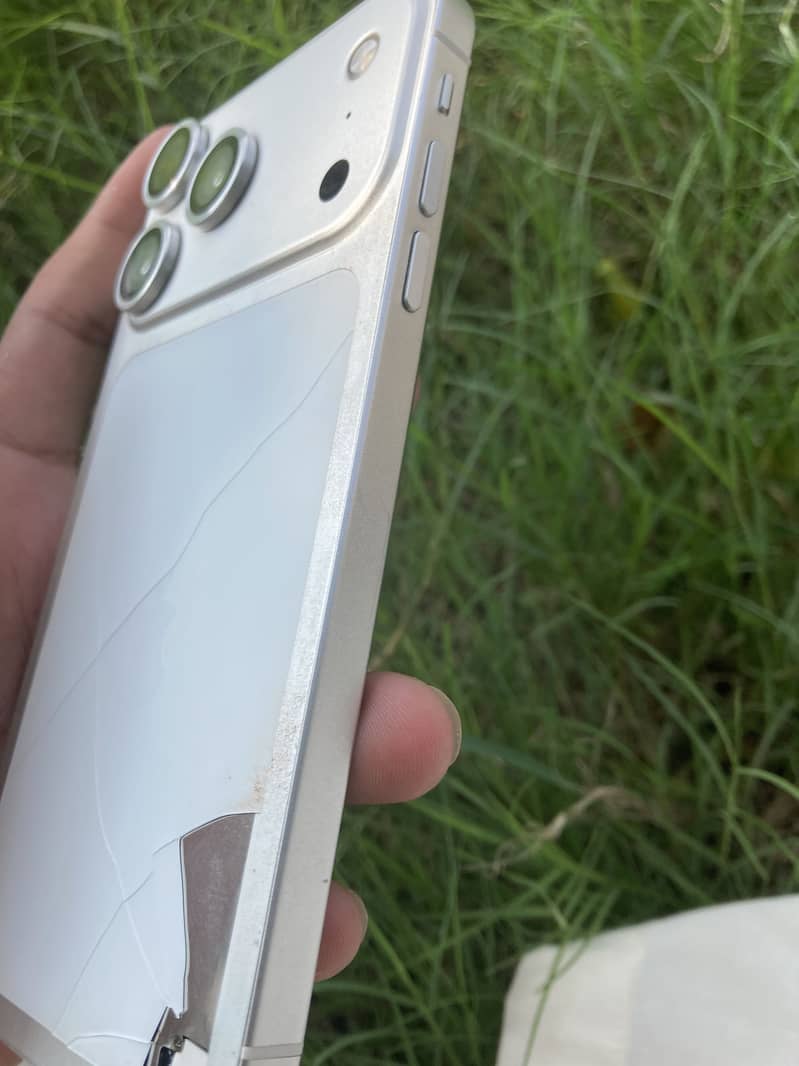 iPhone 11 converted 17 pro 6