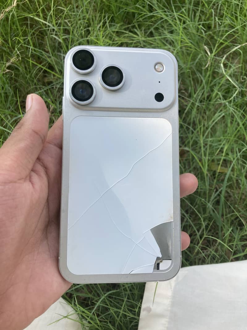 iPhone 11 converted 17 pro 0
