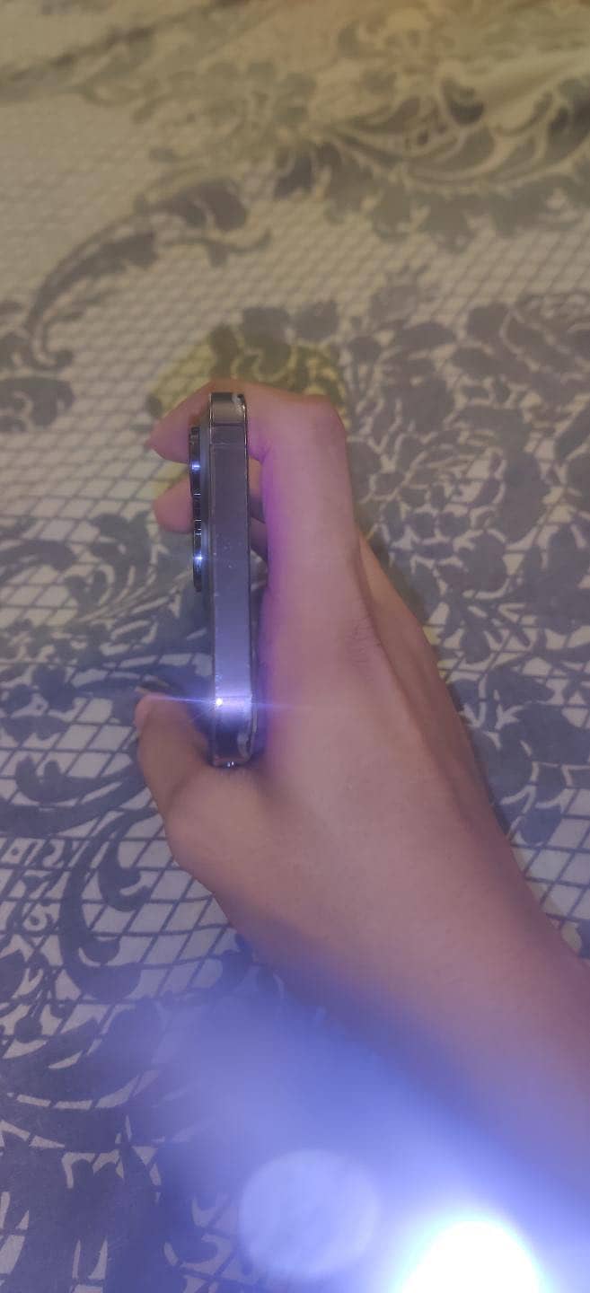Apple iPhone 14 Pro Max 6