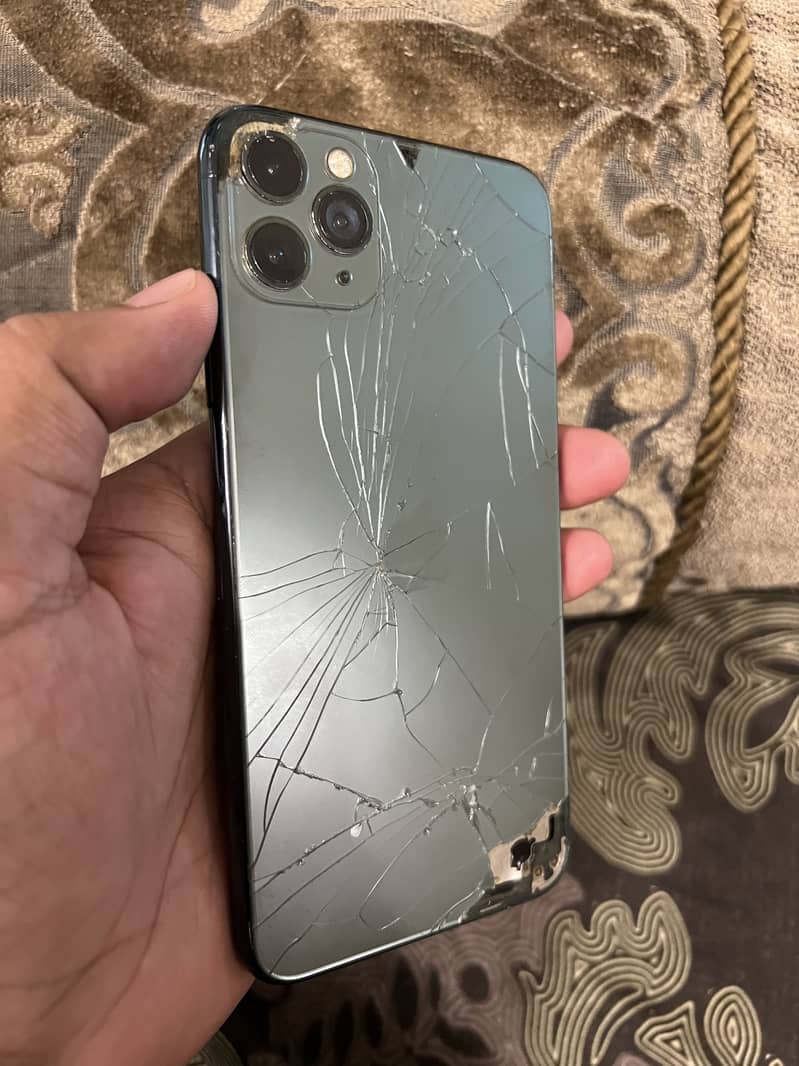 Apple iPhone 11 Pro Max 2