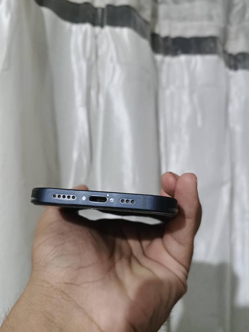 Apple iPhone 12 2
