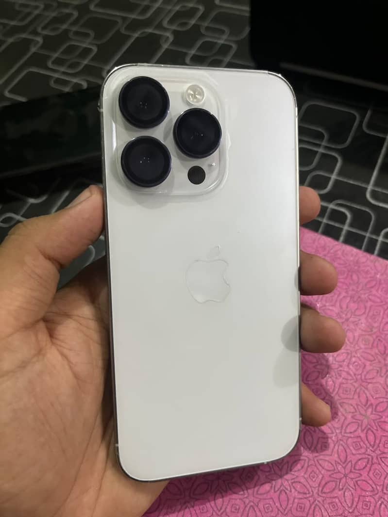 Apple iPhone 14 Pro 0