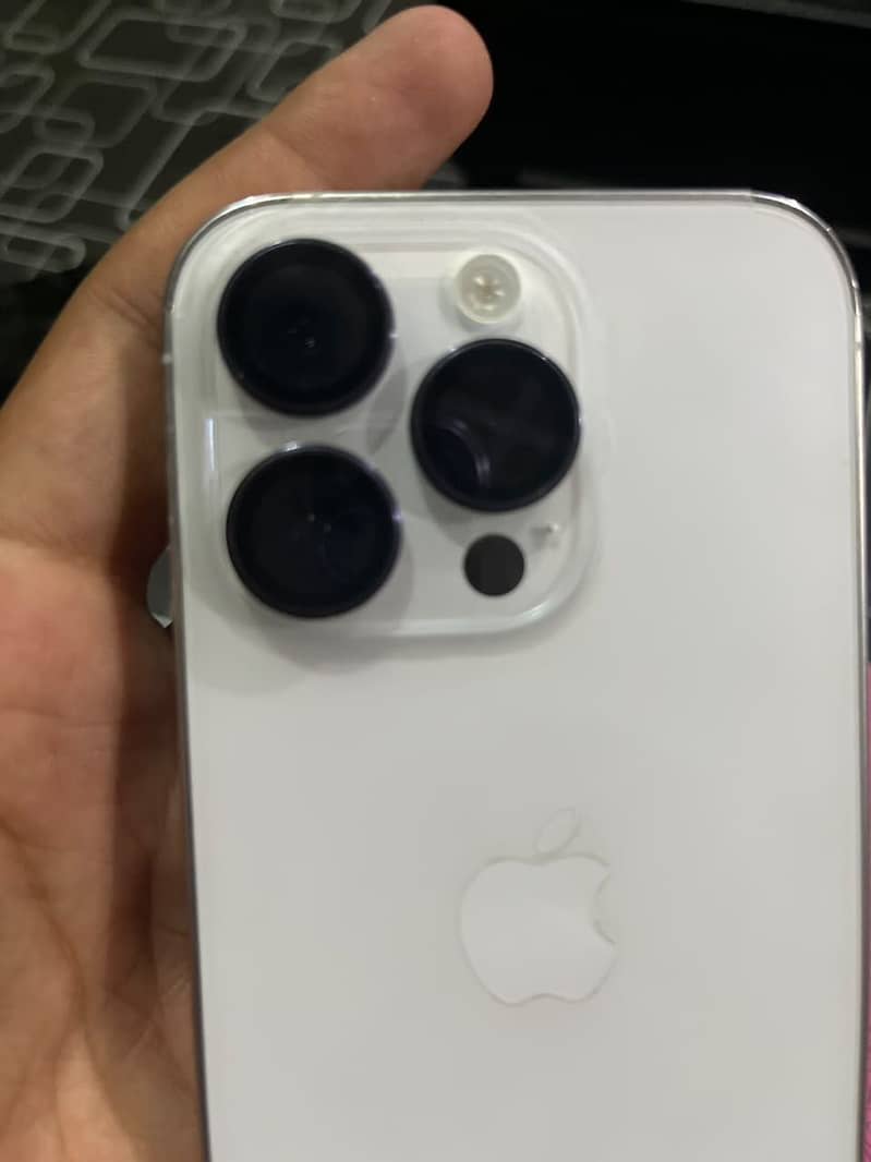 Apple iPhone 14 Pro 2