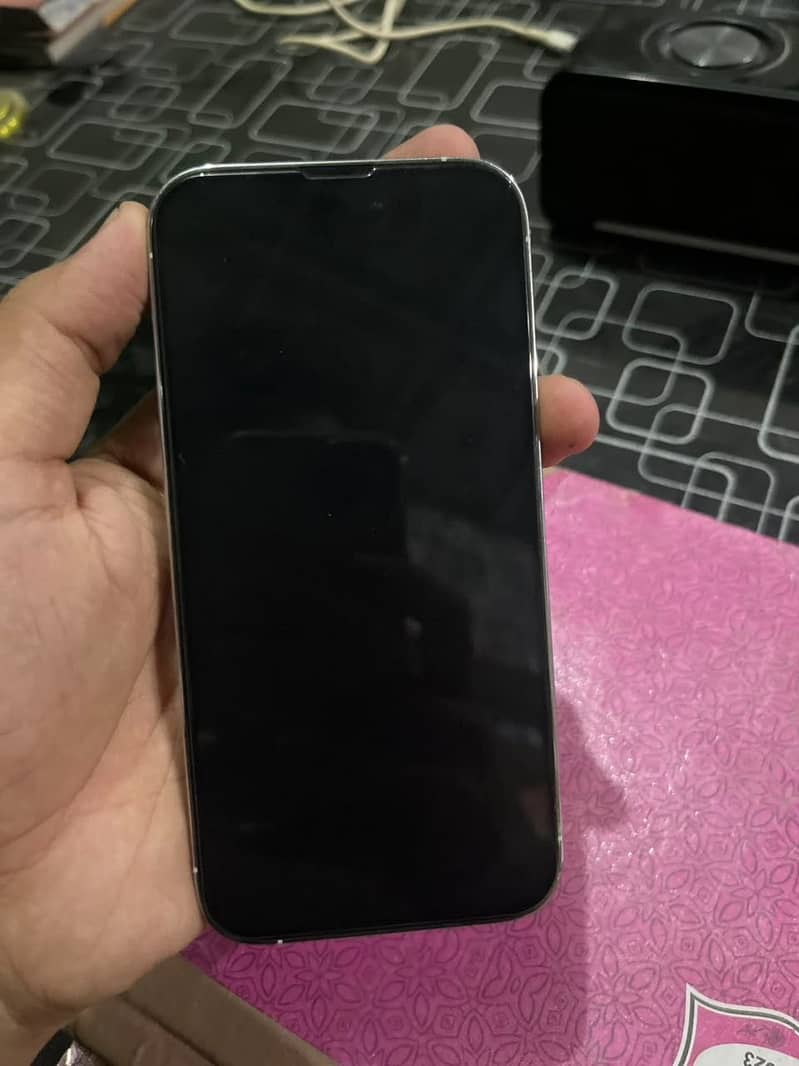 Apple iPhone 14 Pro 3