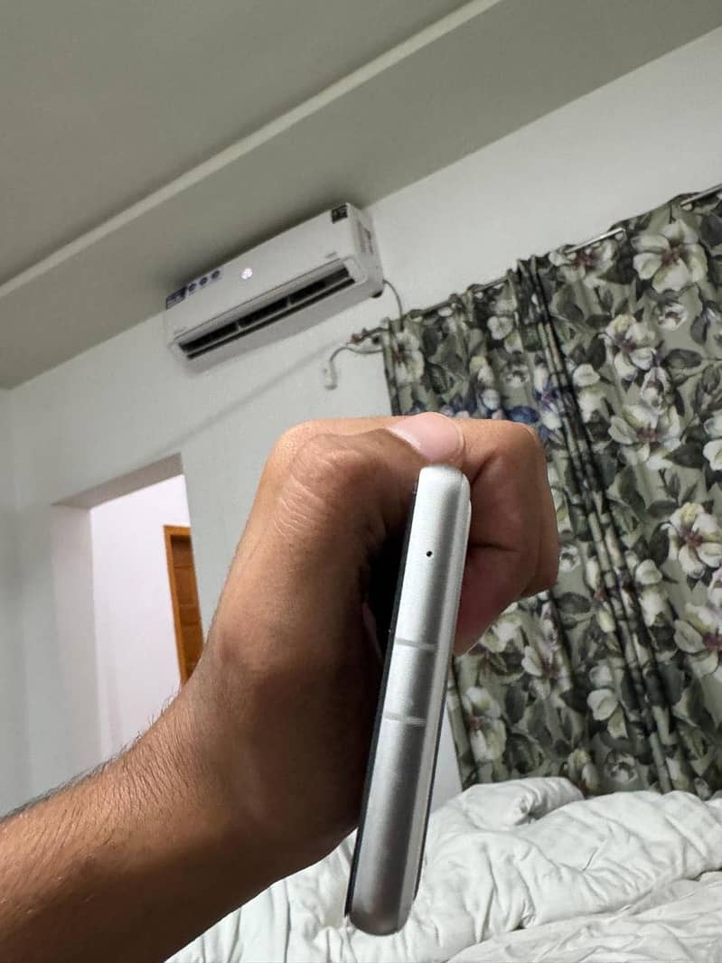 Google Pixel 7a 1