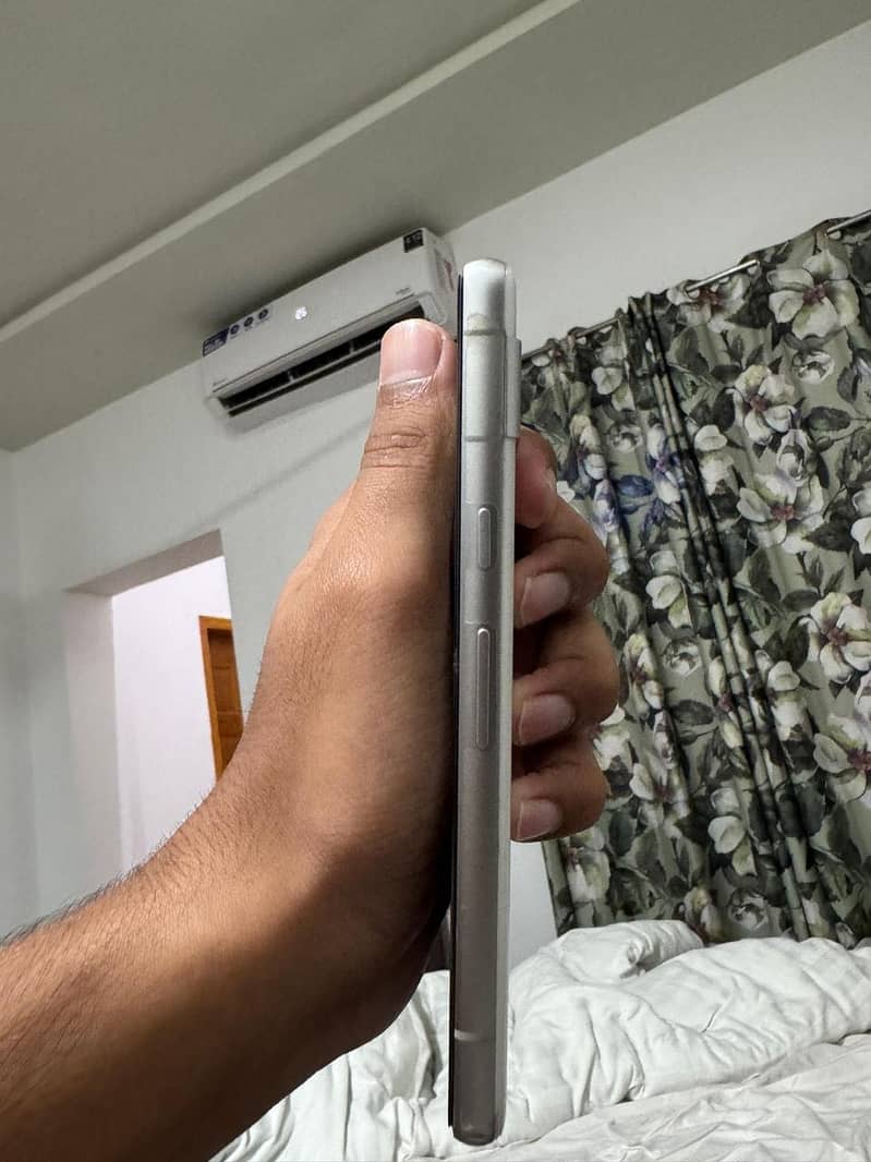 Google Pixel 7a 4