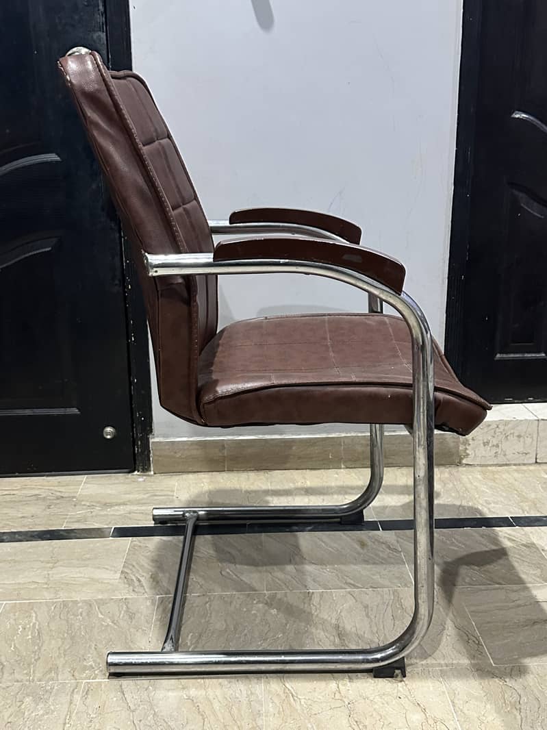 Computer Table and Chair 3