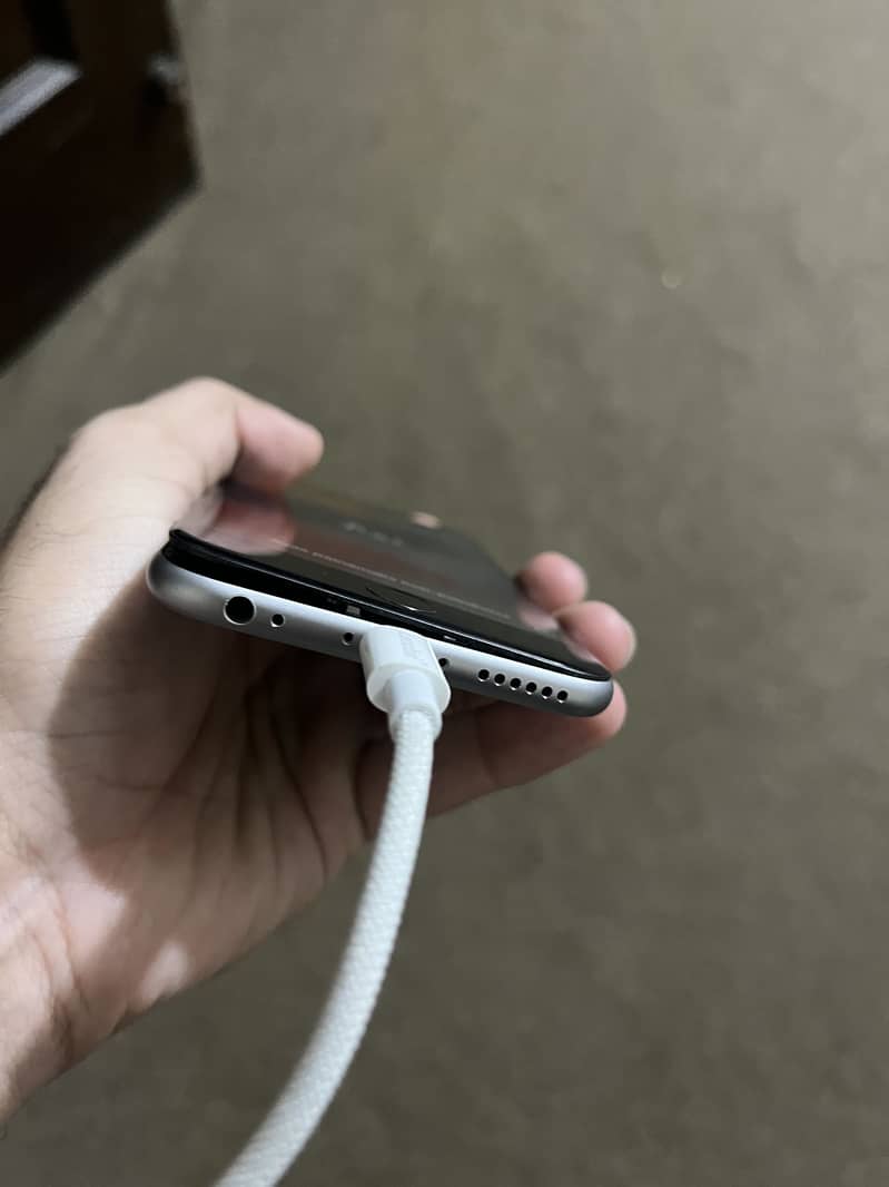iPhone 6S 5