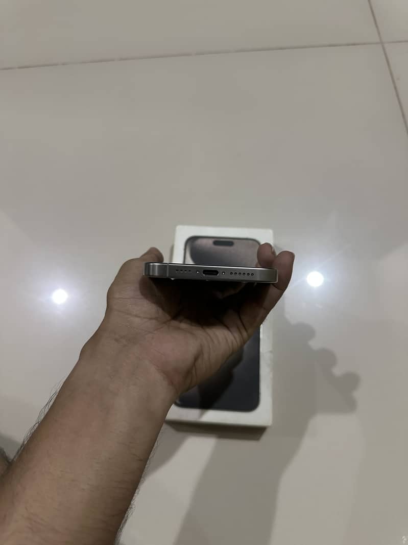 Apple iPhone 15 Pro Max 7