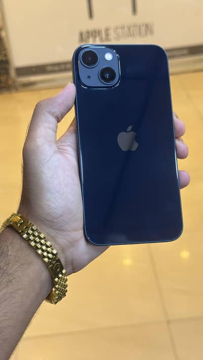 Apple iPhone 13