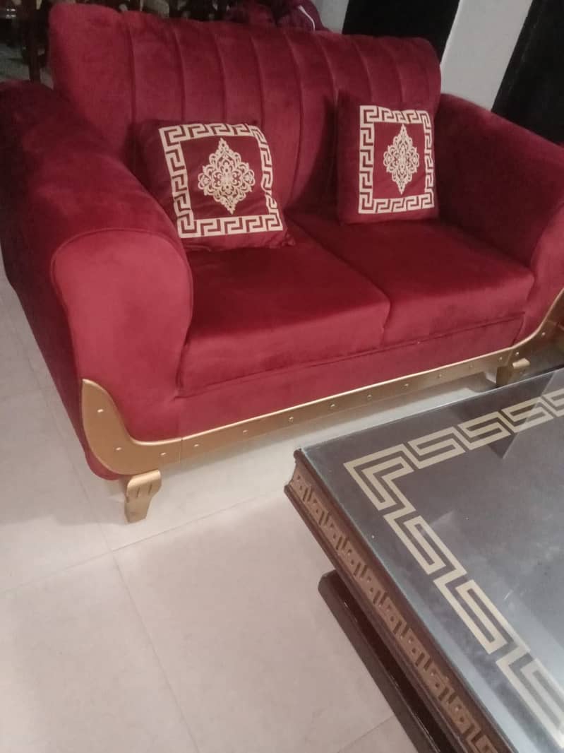 Only 3 sofa set 0