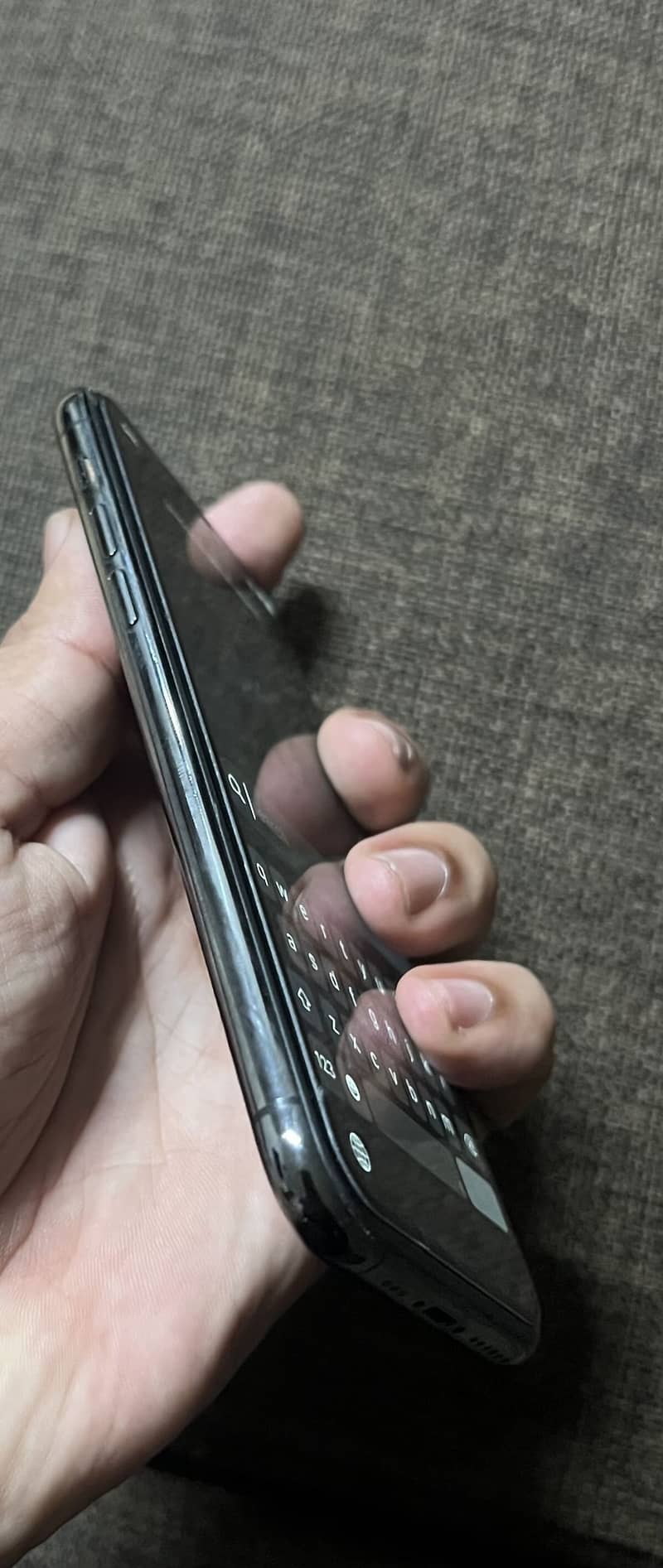Apple iPhone 11 Pro 2