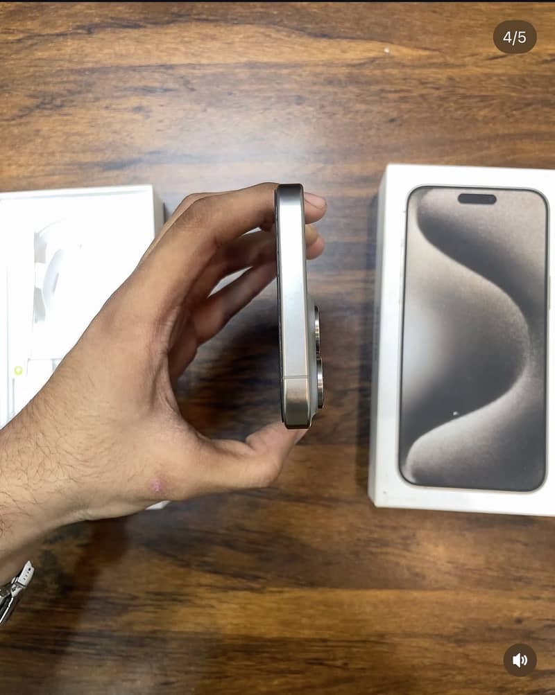 Apple iPhone 15 Pro Max 3